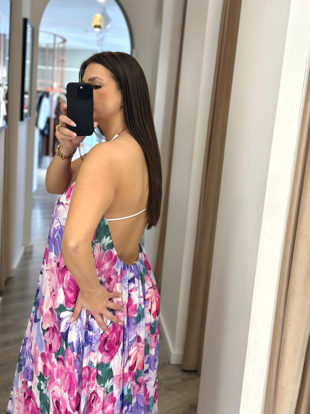VESTIDO FLORAL EM VISCOSE COM CORTE FLUIDO IMPERIAL