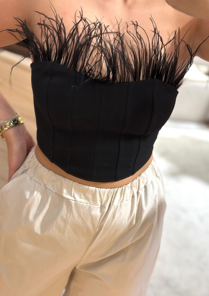 TOP COM PLUMAS NO TOPO DIXIE
