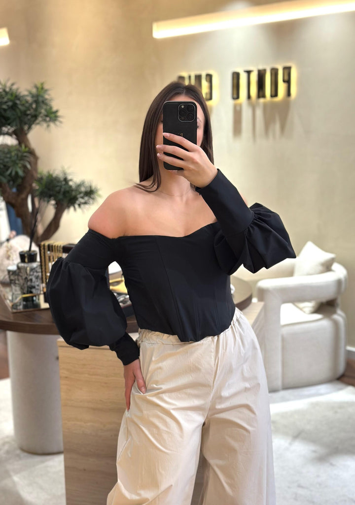 TOP PRETO COM MANGA BUFANTE IMPERIAL