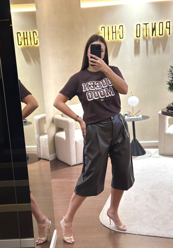 T-SHIRT CASTANHA QUEEN MOOD RINASCIMENTO
