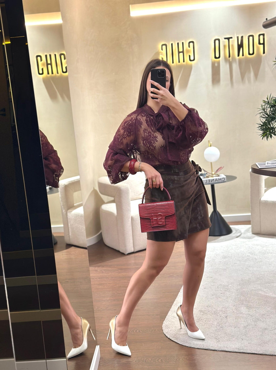BLUSA DE RENDA BORDÔ COM LAÇO RINASCIMENTO