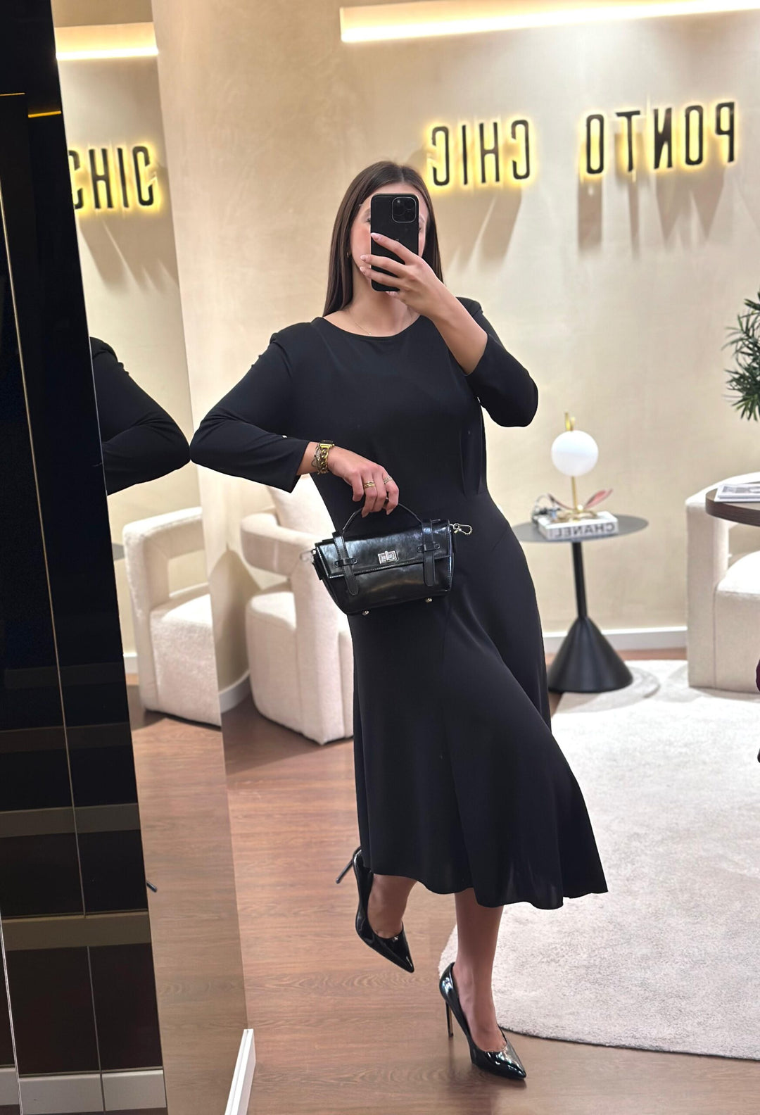 VESTIDO PRETO MANGA COMPRIDA RINASCIMENTO