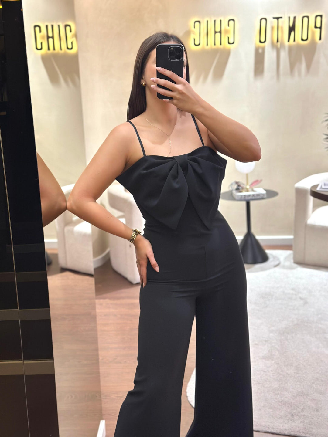 MACACÃO PRETO COM LAÇO RINASCIMENTO