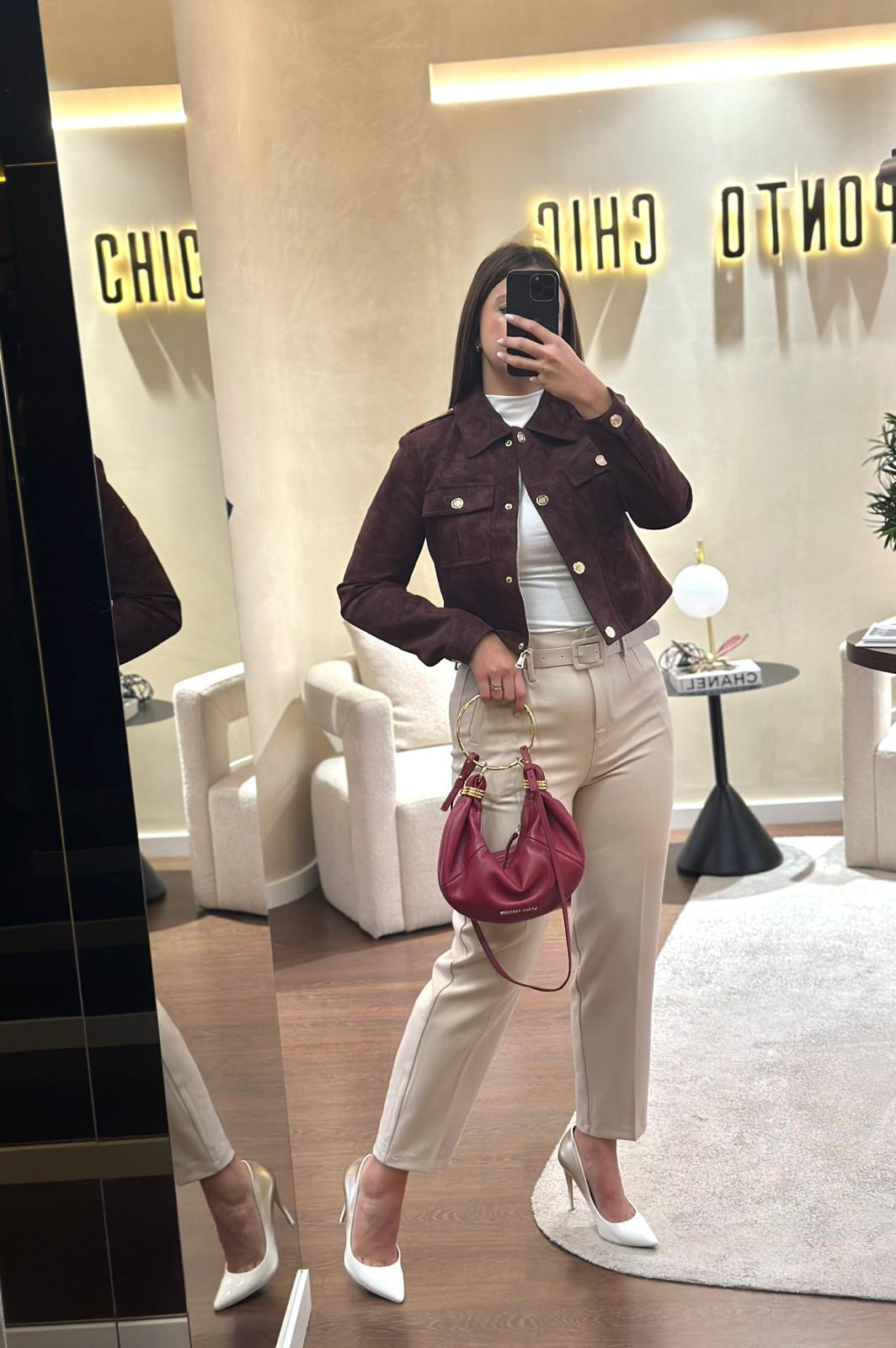 CASACO BORDEAUX COM BOLSOS E BOTÕES DOURADOS PONTO CHIC