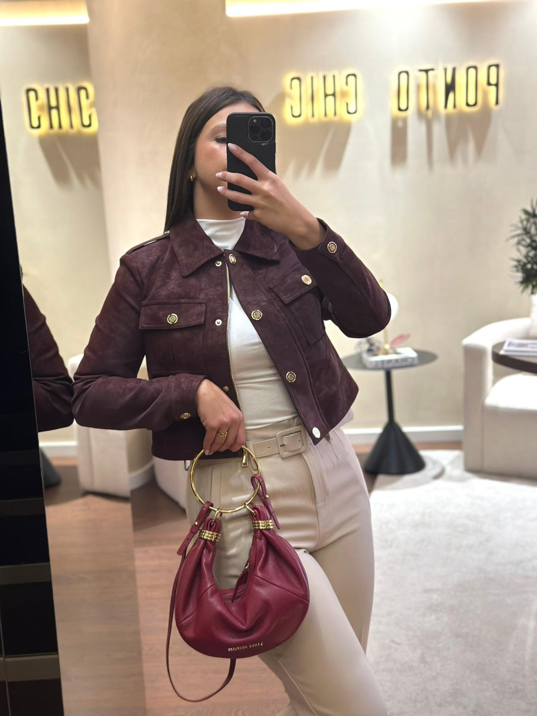 CASACO BORDEAUX COM BOLSOS E BOTÕES DOURADOS PONTO CHIC