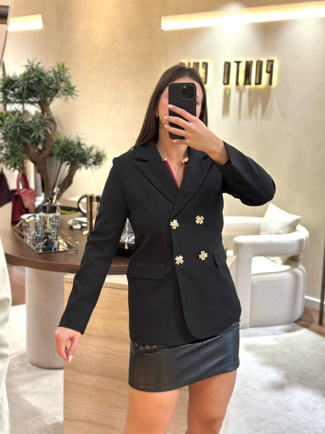 BLAZER PRETO DE BOTÕES DUPLOS DOURADOS PONTO CHIC