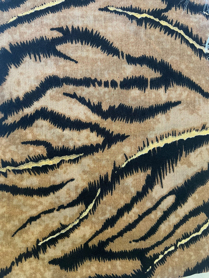 LENÇO ANIMAL PRINT CAMEL COM BRILHO DOURADO PONTO CHIC