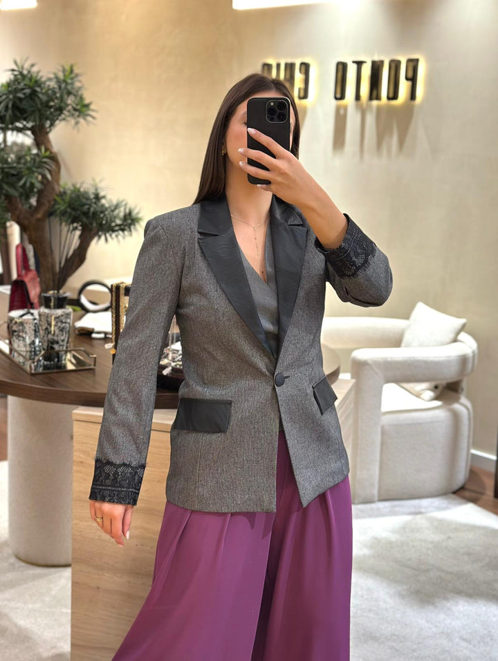 BLAZER CINZA COM RENDA E NAPA RINASCIMENTO