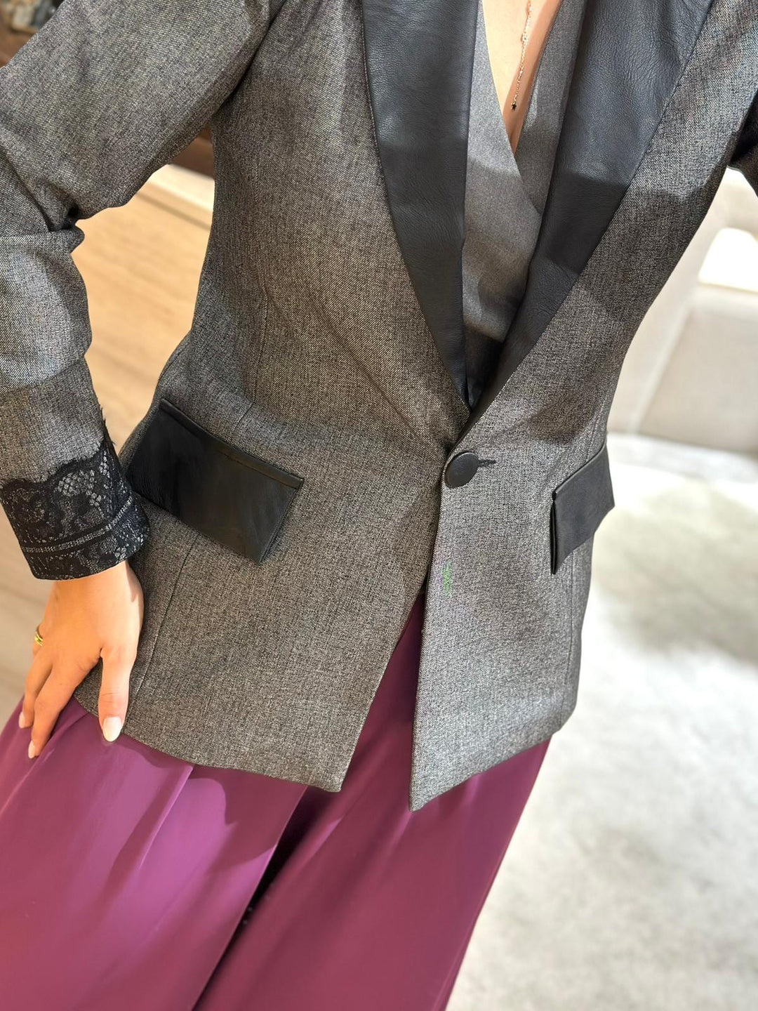 BLAZER CINZA COM RENDA E NAPA RINASCIMENTO