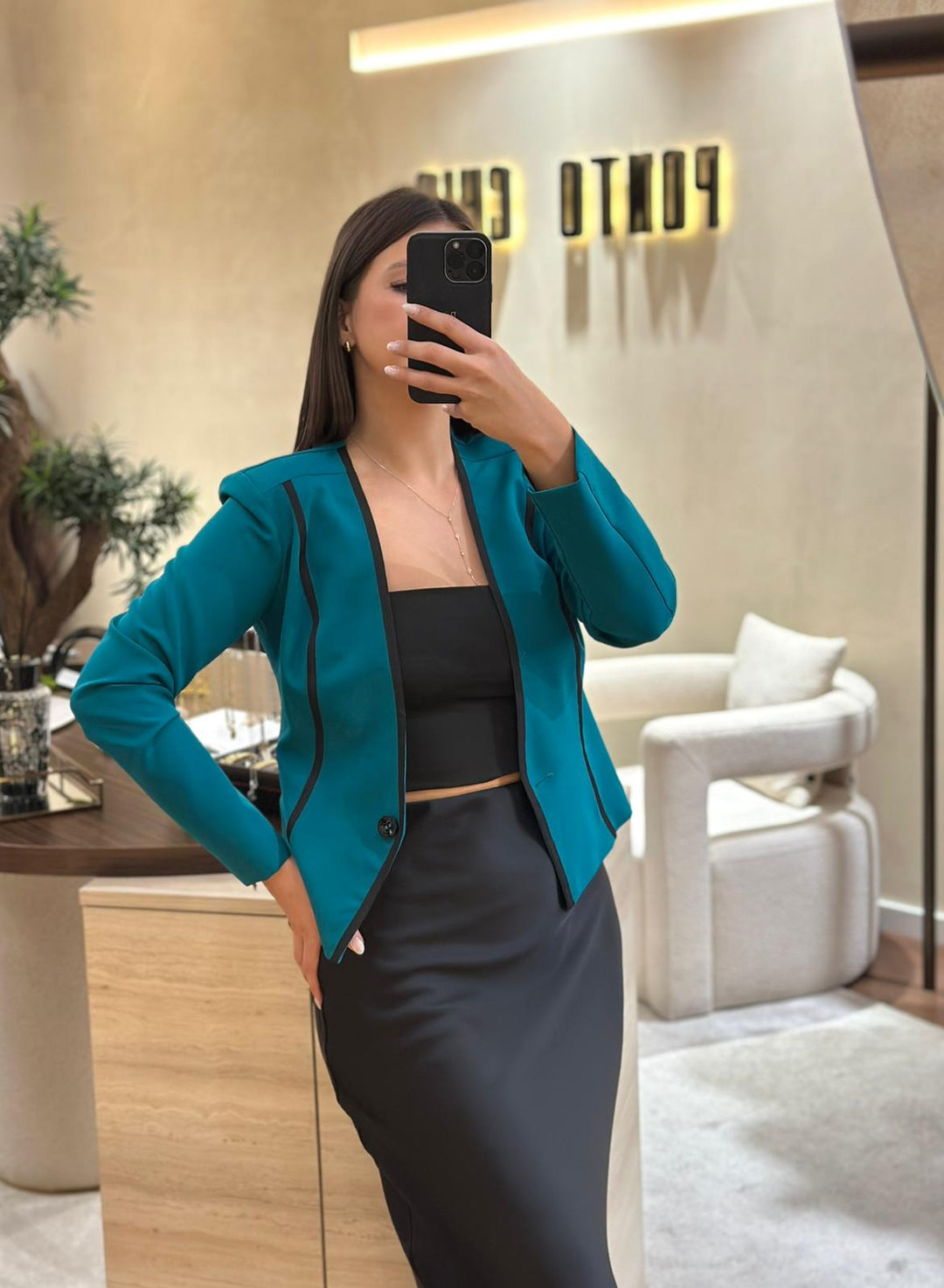 CASACO CURTO VERDE COM PERFIL PRETO RINASCIMENTO