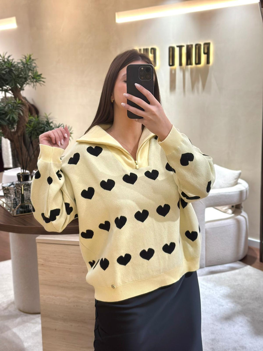 CAMISOLA AMARELA MANTEIGA COM CORAÇÕES RUGA