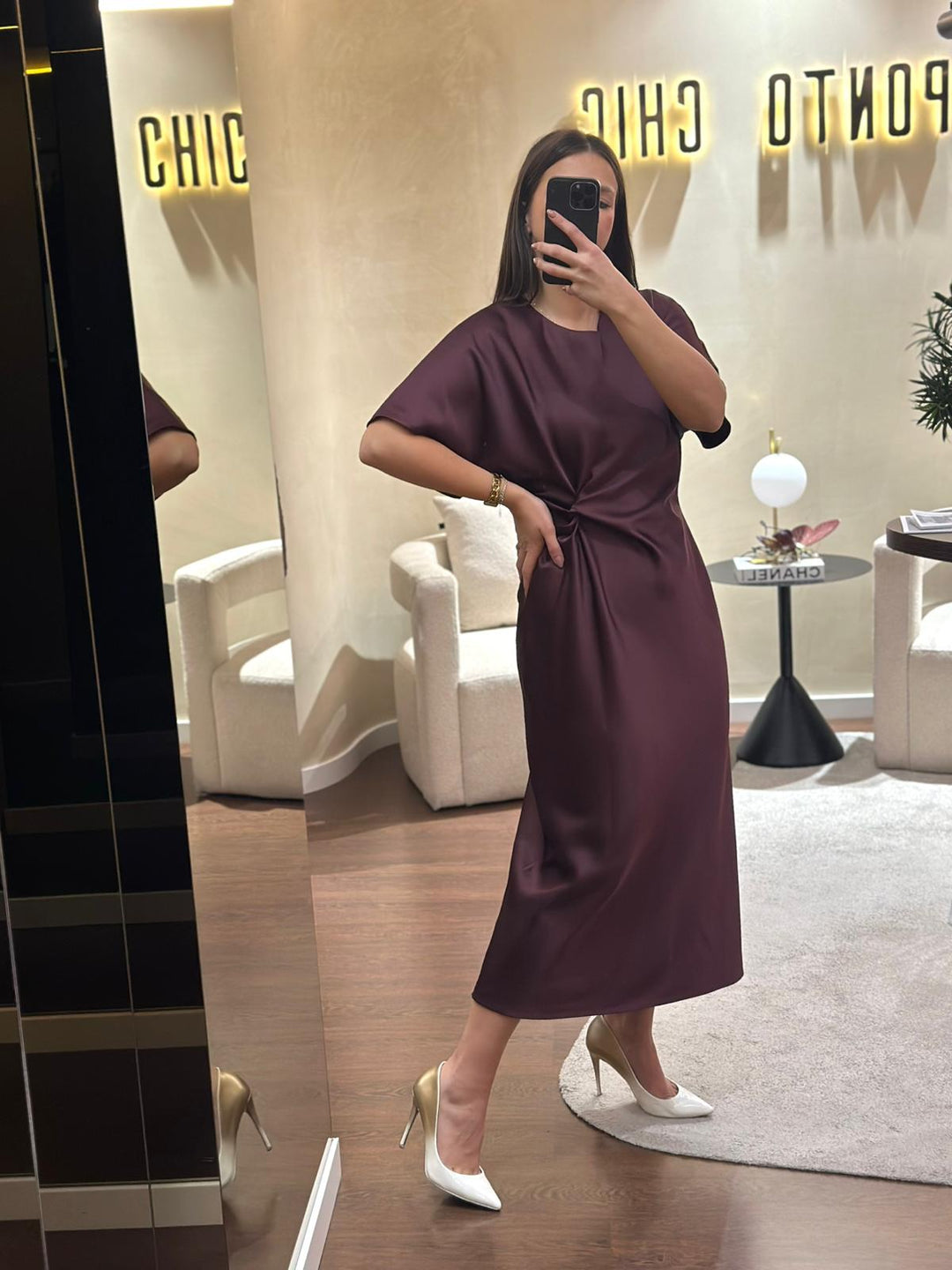 VESTIDO BORDÔ COM DRAPEADO FRONTAL RINASCIMENTO