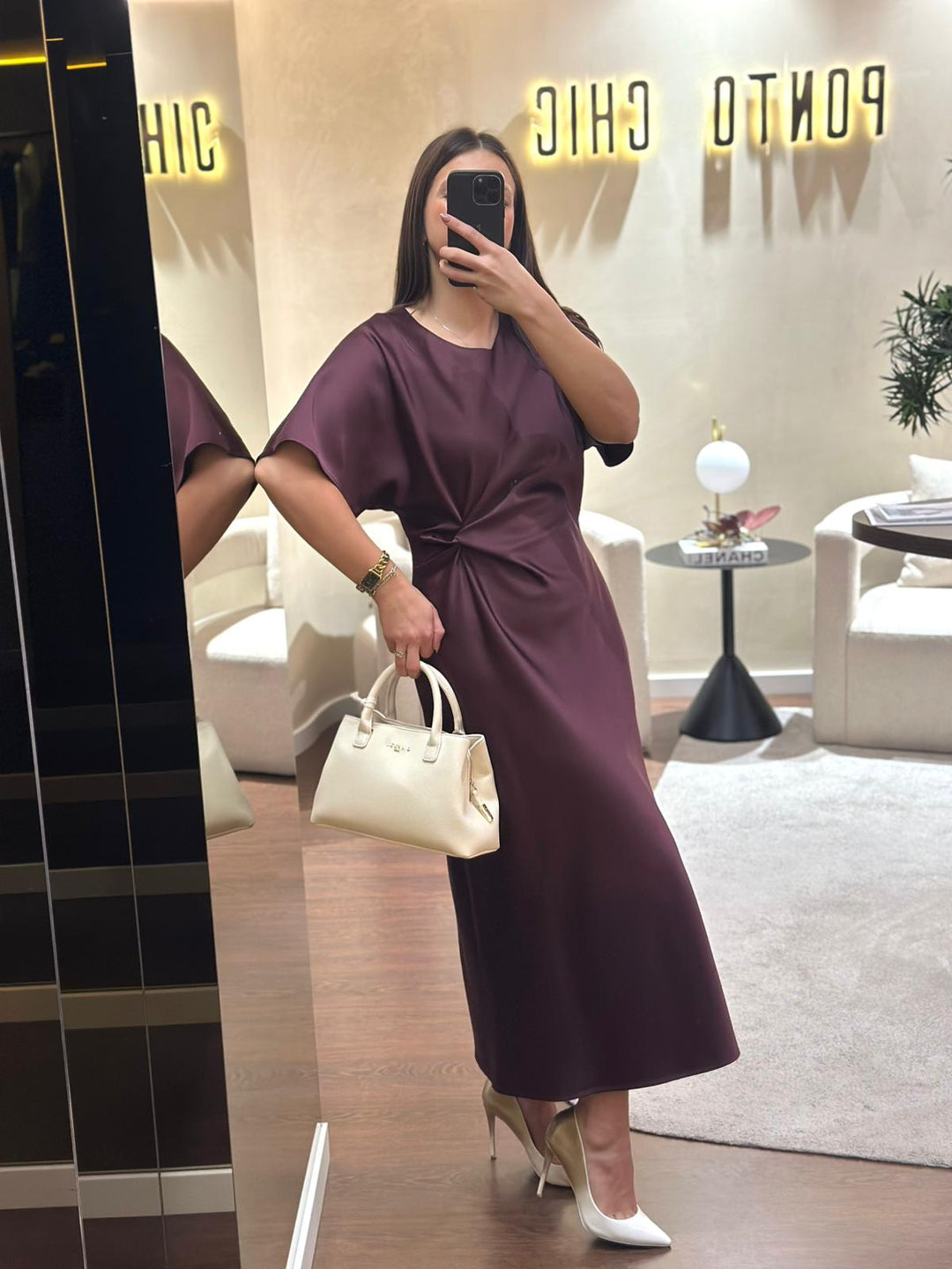 VESTIDO BORDÔ COM DRAPEADO FRONTAL RINASCIMENTO