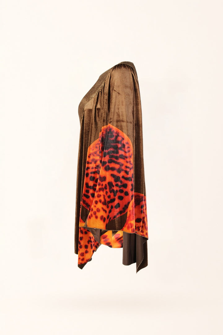 VESTIDO VELUDO CASTANHO COM ESTAMPA ARTÍSTICA SAHOCO