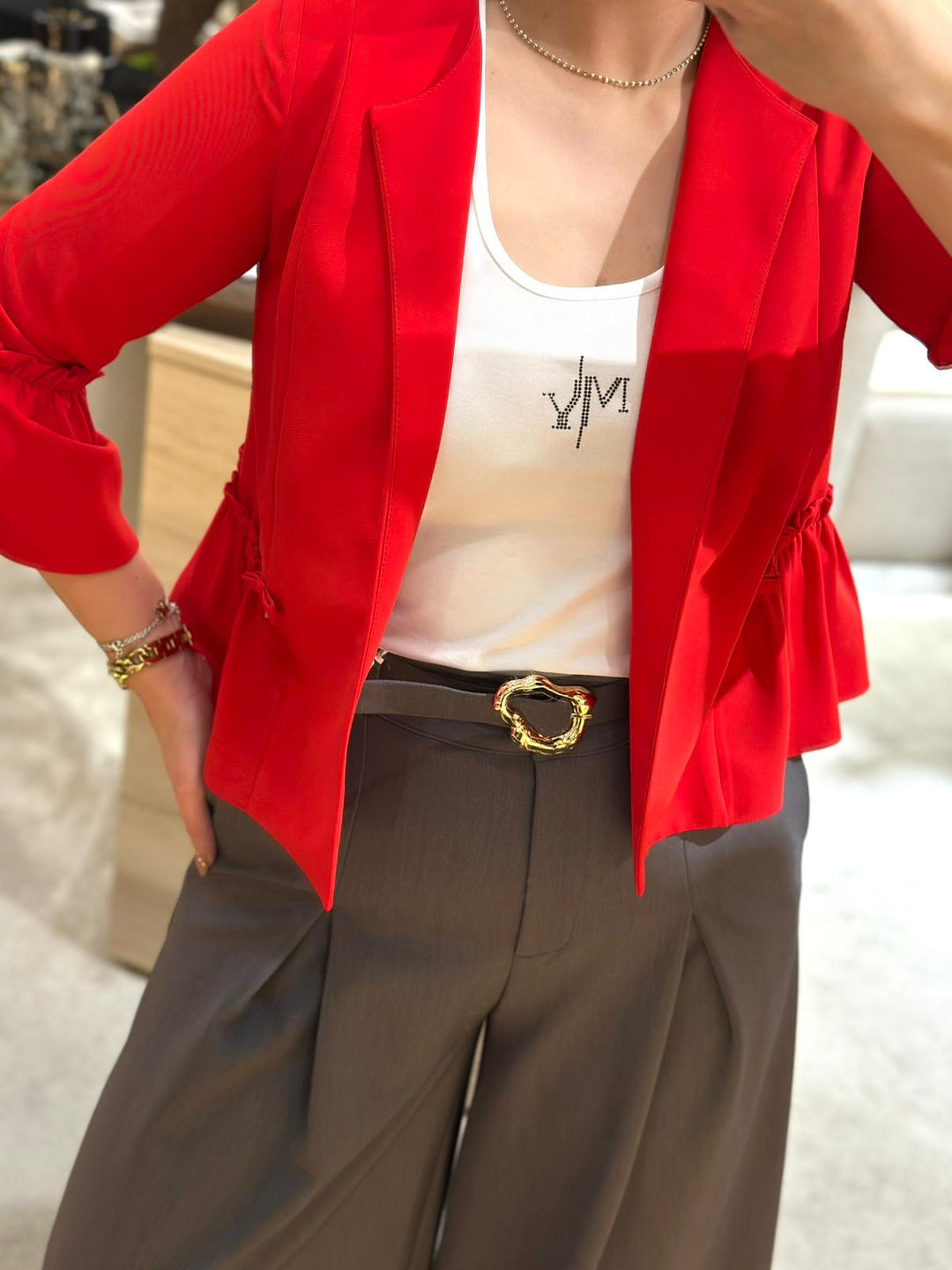 CASACO VERMELHO COM FOLHO SILVINA CAMPOS