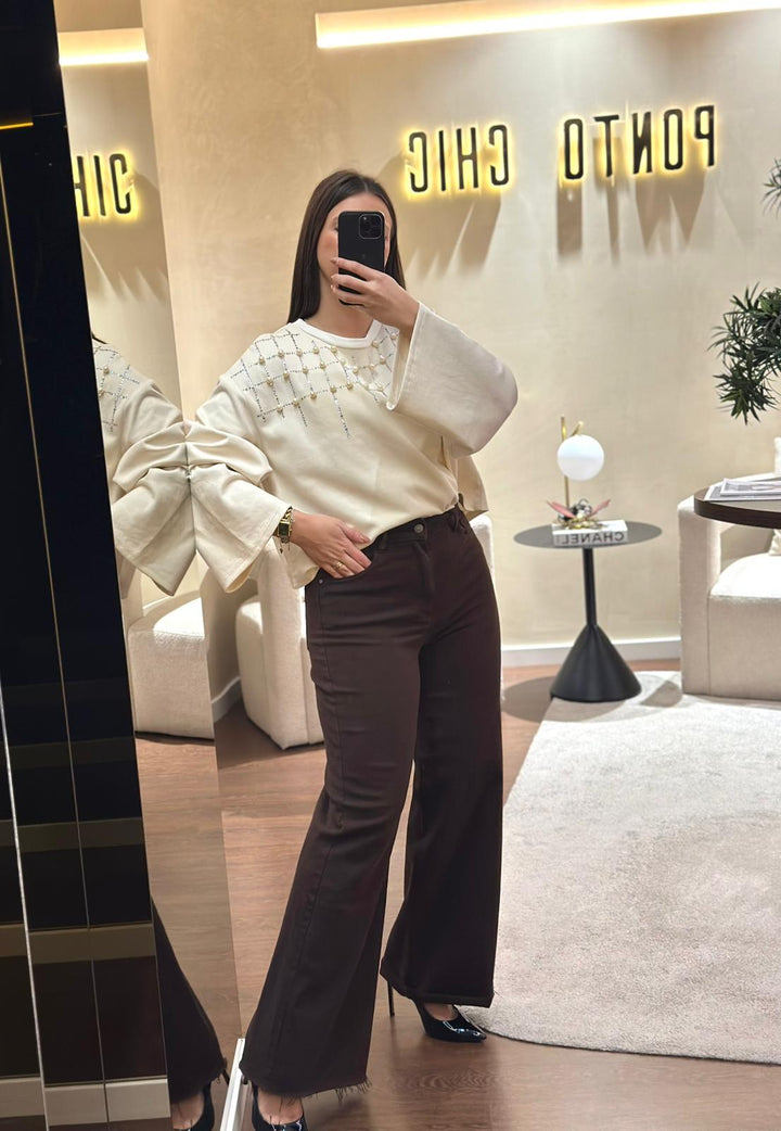 SWEATSHIRT BEGE COM APLICAÇÃO DE PÉROLAS LANÇA PERFUME