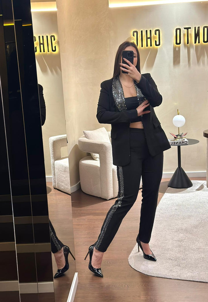 BLAZER PRETO COM LAPELAS DE LANTEJOULAS RINASCIMENTO