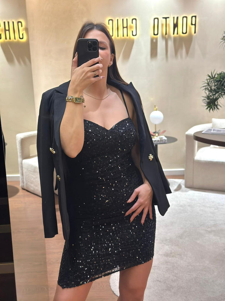 VESTIDO PRETO DE LANTEJOULAS RINASCIMENTO