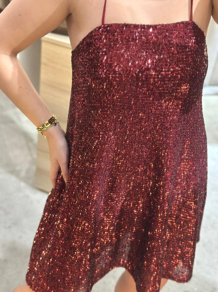 VESTIDO BORDEAUX DE LANTEJOULAS IMPERIAL