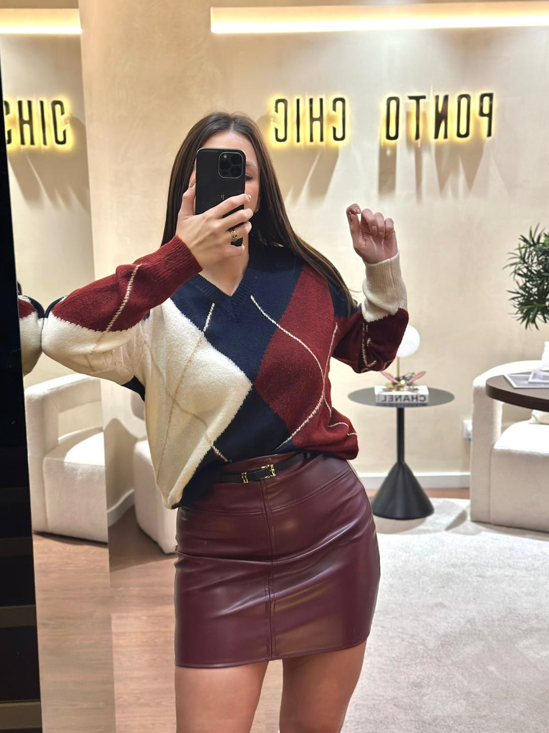 CAMISOLA DE MALHA GEOMÉTRICA AZUL E BORDÔ PONTO CHIC