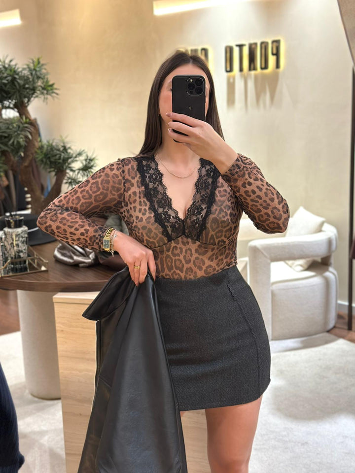 BODY ANIMAL PRINT COM RENDA PONTO CHIC