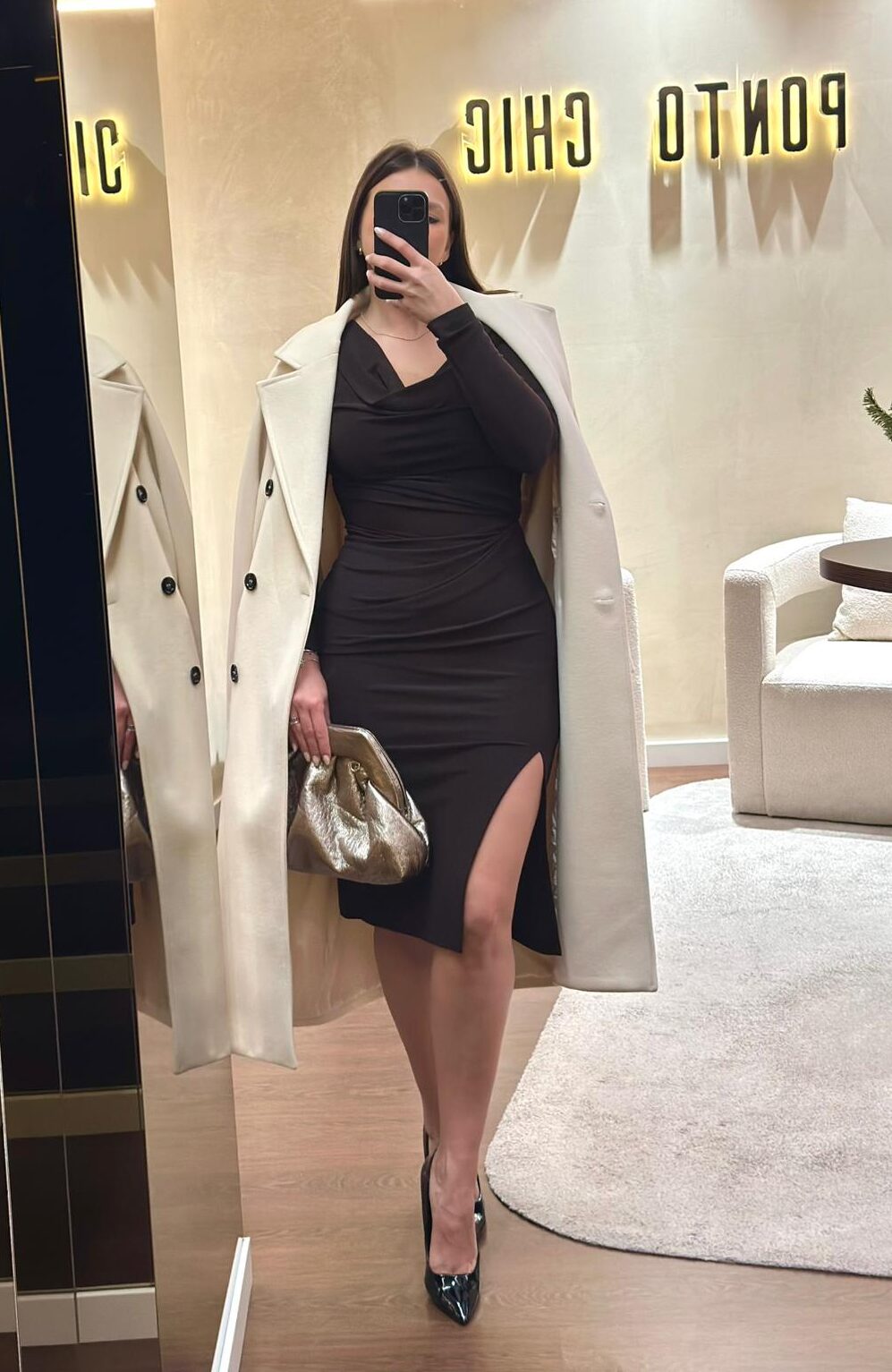 VESTIDO CASTANHO DRAPEADO PONTO CHIC