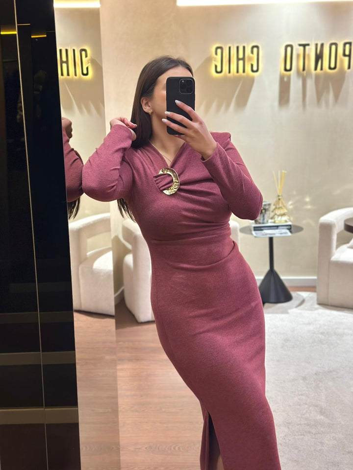 VESTIDO DRAPEADO COM FIVELA DOURADA BORDO PONTO CHIC