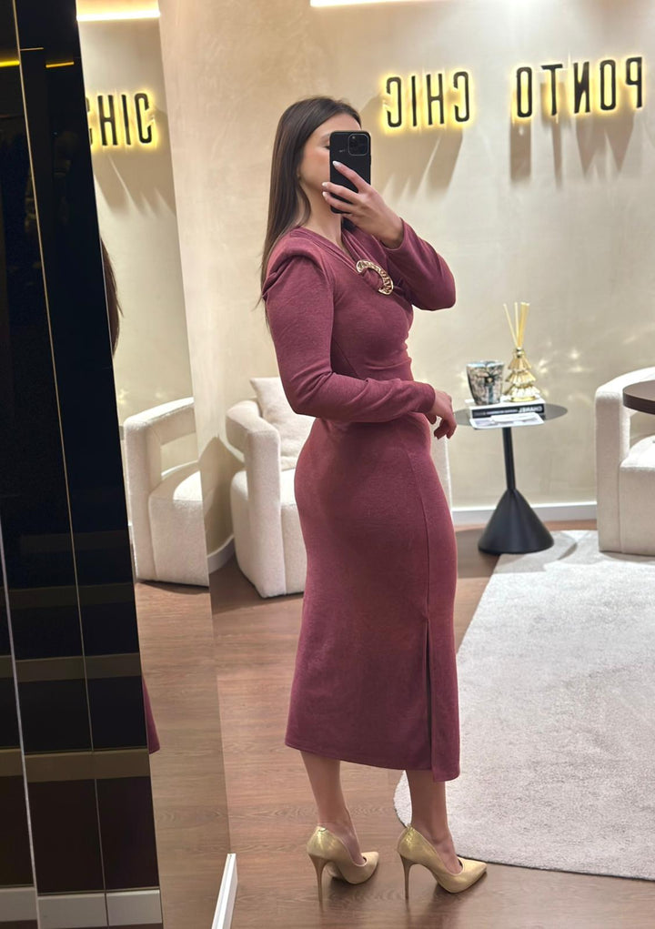 VESTIDO DRAPEADO COM FIVELA DOURADA BORDO PONTO CHIC