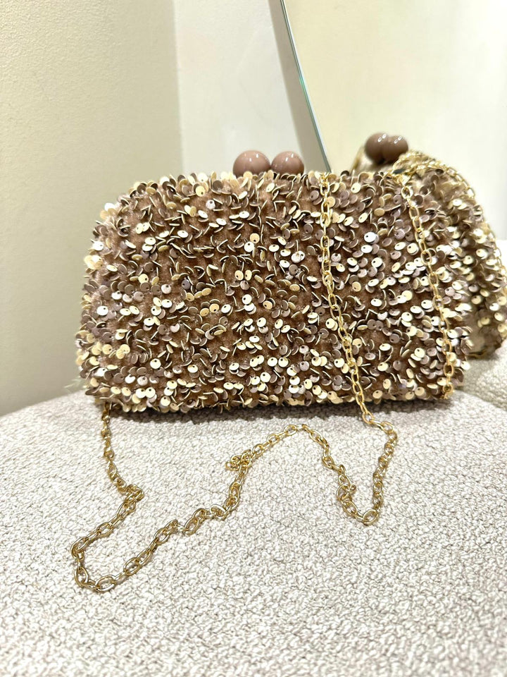 CLUTCH DE VELUDO COM LANTEJOULAS TAUPE PONTO CHIC