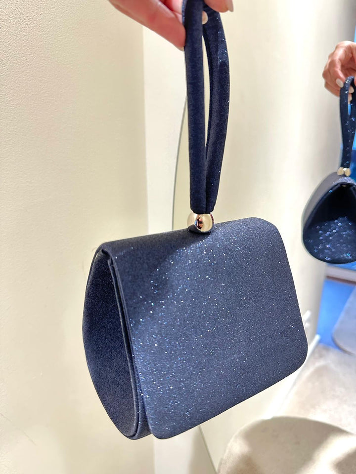 MINI CLUTCH AZUL COM ACABAMENTO CINTILANTE PONTO CHIC