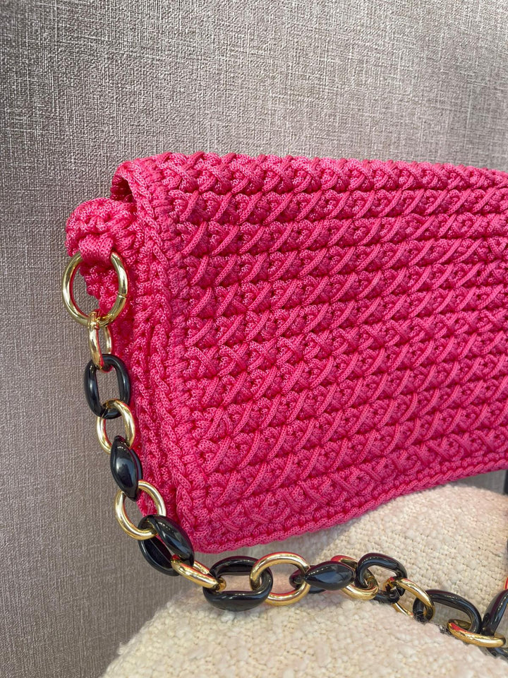 MALA TIRACOLO ROSA COM CORRENTE PONTO CHIC