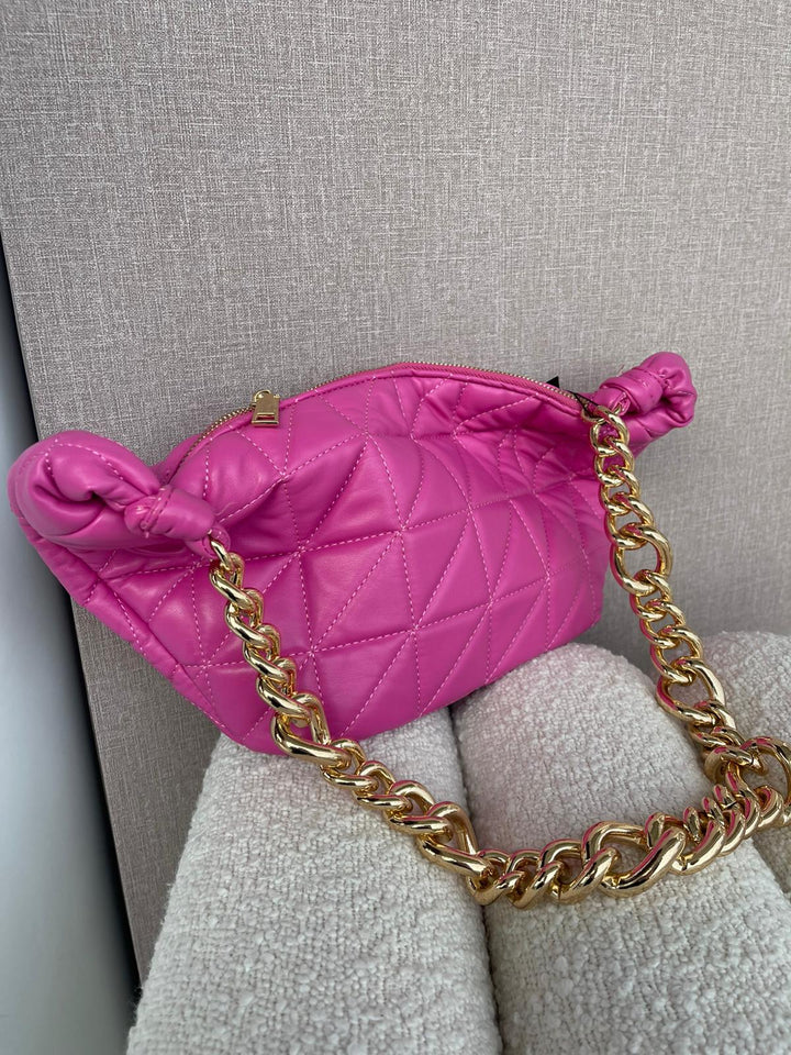 MALA  ACOLCHOADA ROSA COM CORRENTE PONTO CHIC