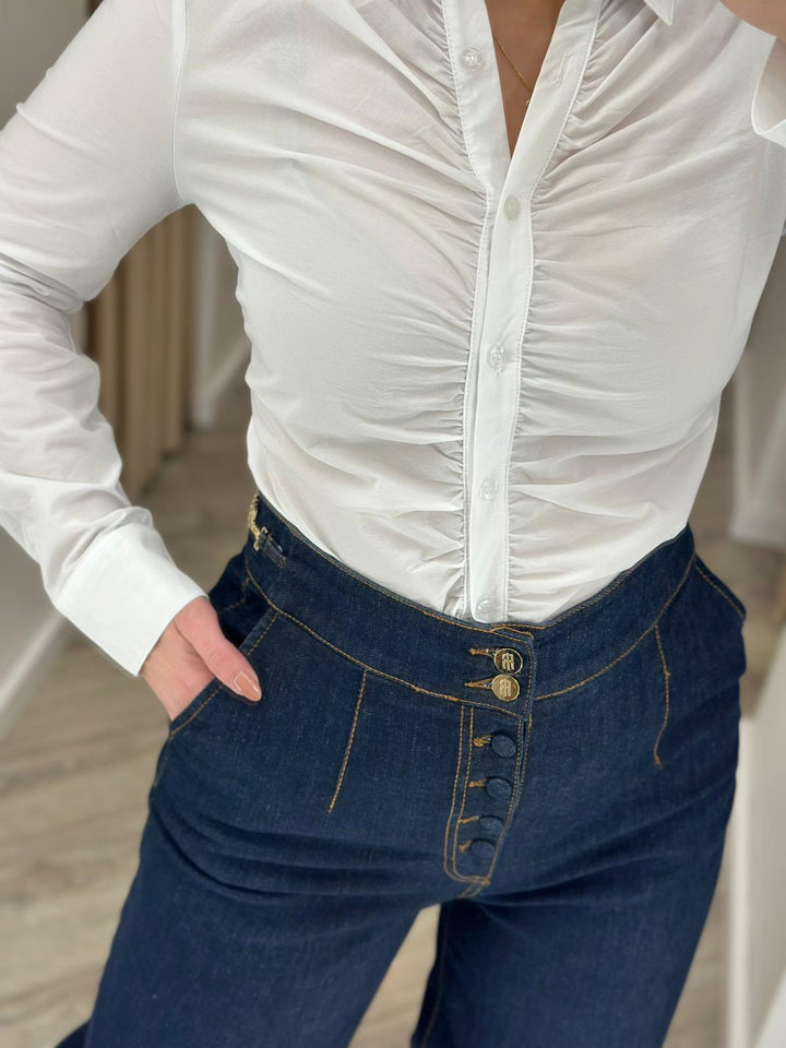 CAMISA BRANCA FRANZIDA PONTO CHIC