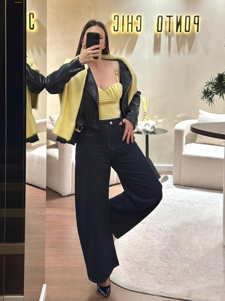 BODY AMARELO COM PREGAS NO DECOTE PONTO CHIC