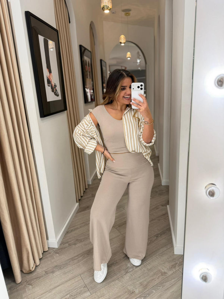 TOP COM DECOTE EM V TAUPE PONTO CHIC