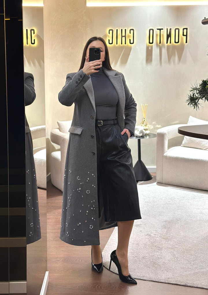 CULOTTE PRETA EM ECOPELE PONTO CHIC