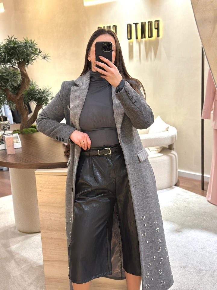 CULOTTE PRETA EM ECOPELE PONTO CHIC
