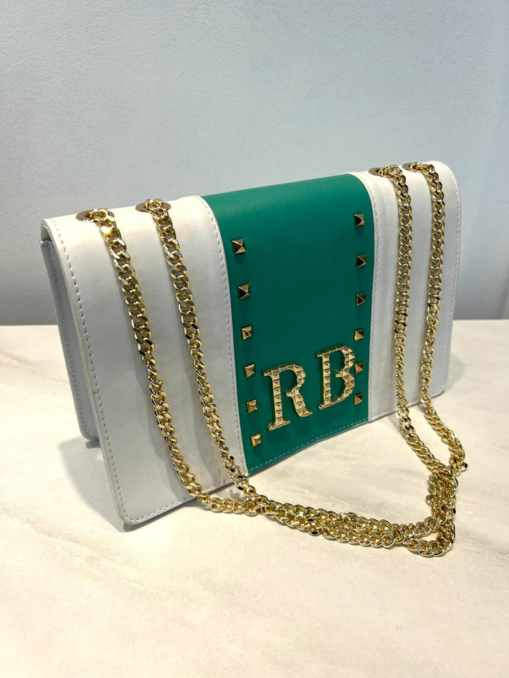 MALA BRANCA E VERDE COM TACHAS E CORRENTE DOURADA ROBERTA BIAGGI