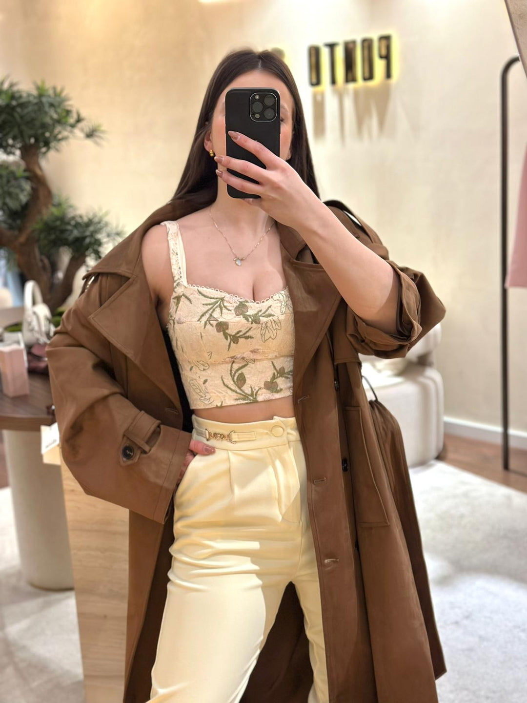 CALÇA  AMARELA COM FIVELA PONTO CHIC