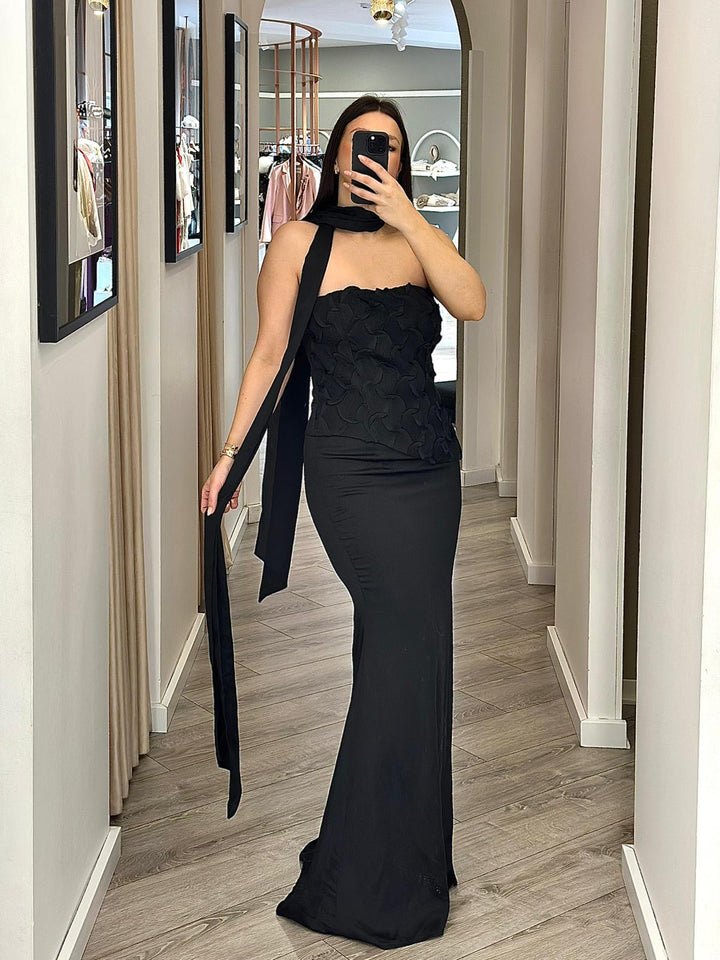 VESTIDO COMPRIDO PRETO COM TOP TEXTURIZADO PONTO CHIC
