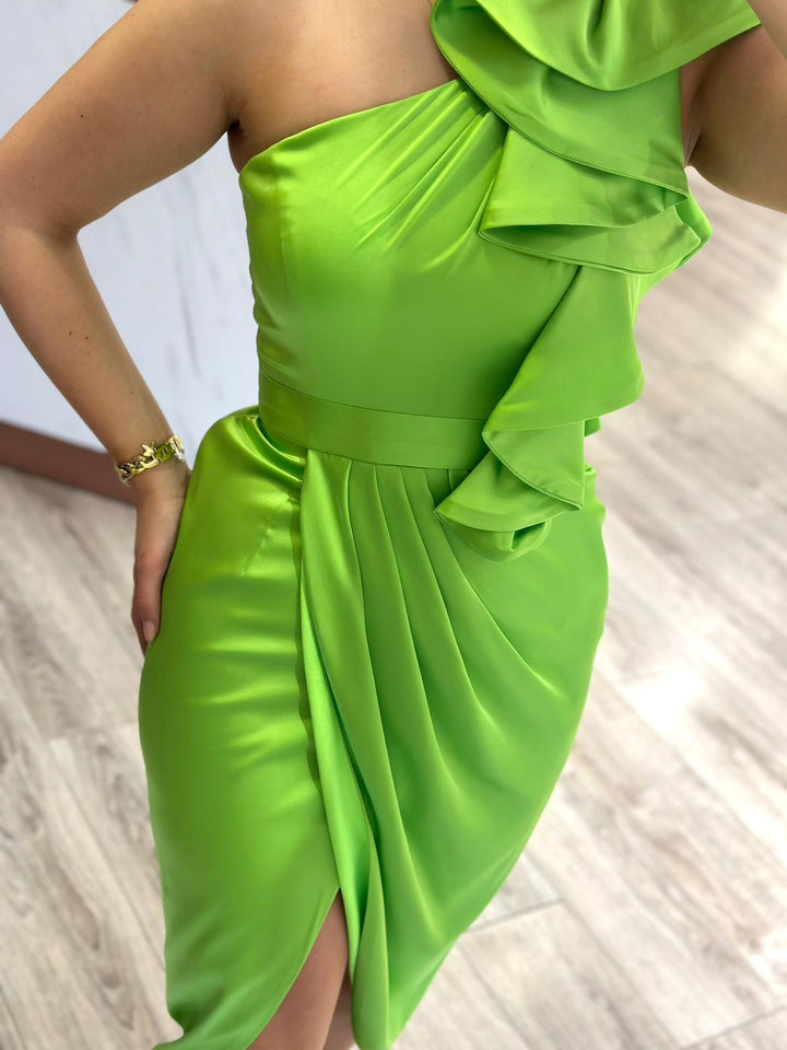 VESTIDO MIDI VERDE LIMA ASSIMÉTRICO COM FOLHOS PONTO CHIC
