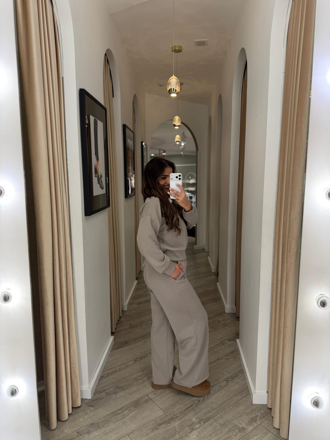 CONJUNTO TAUPE GOLA CAMISEIRO PONTO CHIC