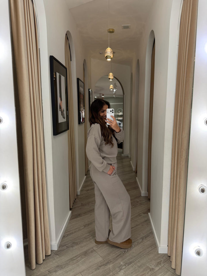 CONJUNTO TAUPE GOLA CAMISEIRO PONTO CHIC