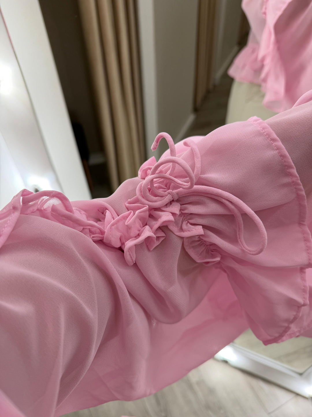 BLUSA ROSA COM FOLHOS PONTO CHIC