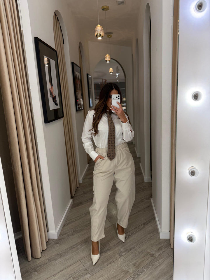 CALÇA FLUIDA TEXTURADA BEGE CLARO PONTO CHIC