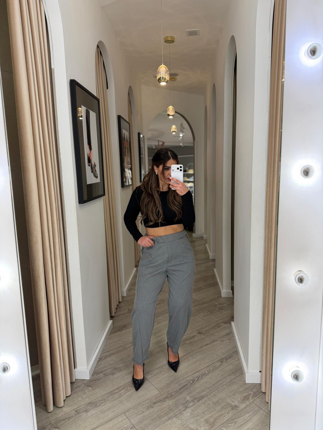 CALÇA FLUIDA TEXTURADA CINZA PONTO CHIC