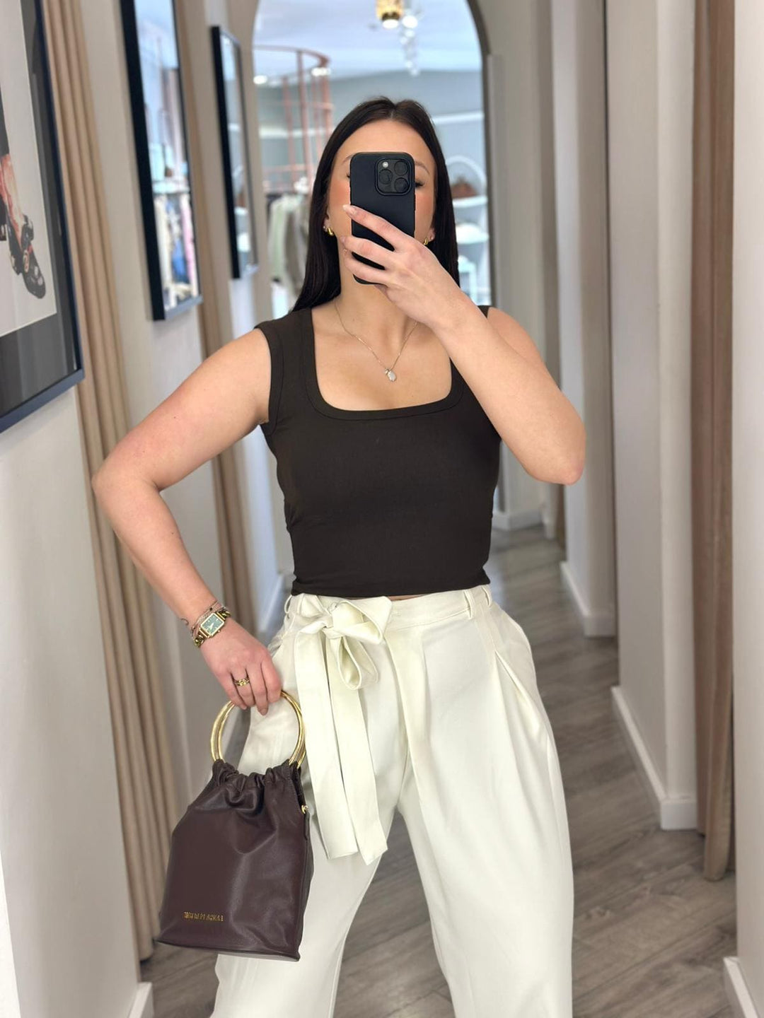 TOP CASTANHO EM MALHA PONTO CHIC