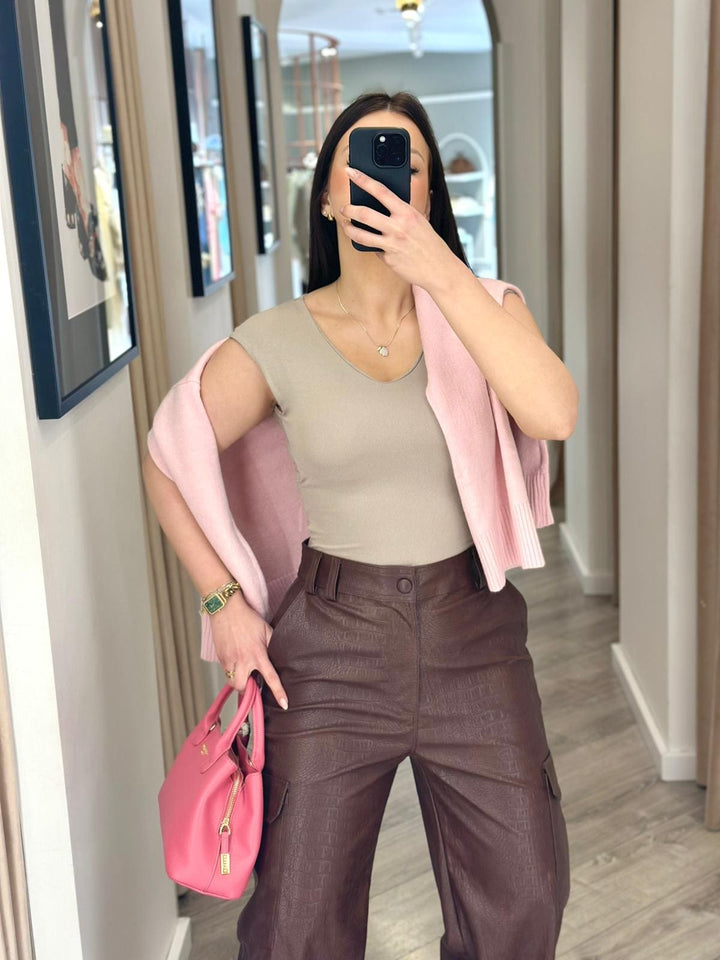 CAMISOLA DE MALHA ROSA SUAVE PONTO CHIC