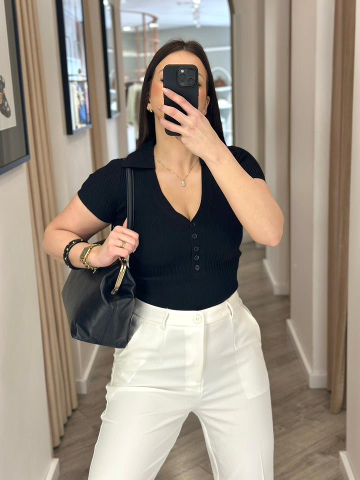BODY MALHA PRETO COM GOLA E BOTÕES PONTO CHIC