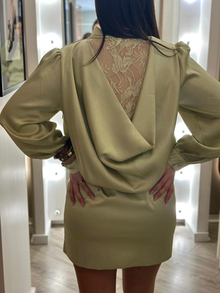 VESTIDO CURTO VERDE SECO COM RENDA NAS COSTAS PONTO CHIC